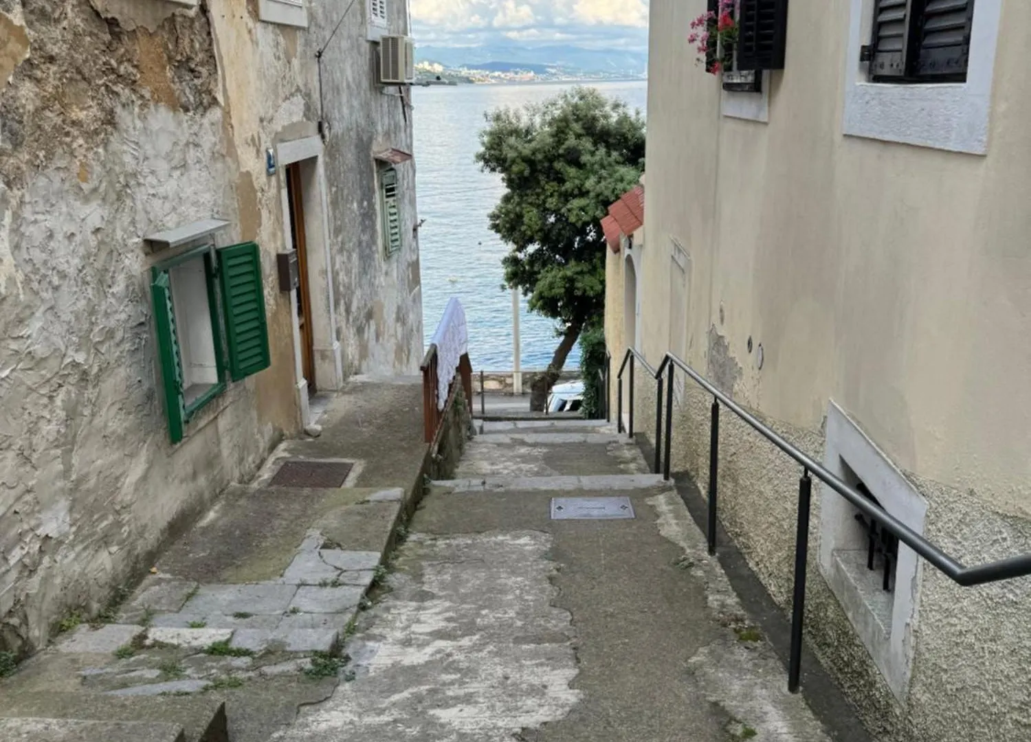 Apartment Mirna - What You See Is What You Get  Opatija