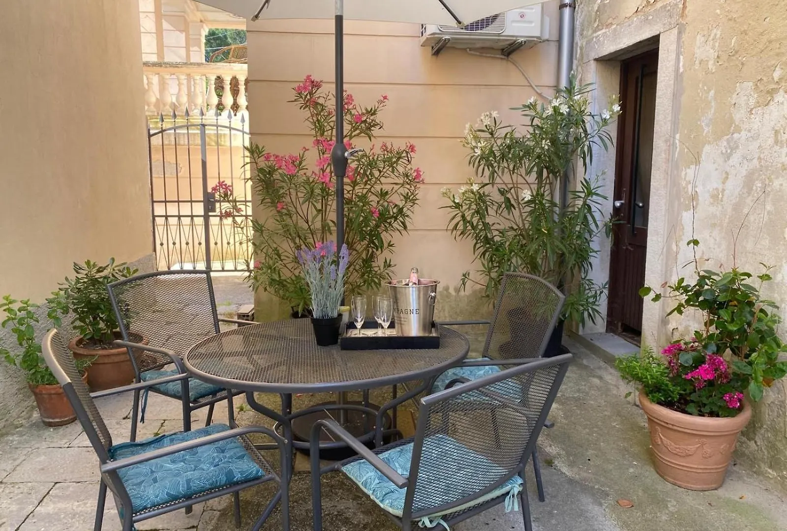 Apartment Mirna - What You See Is What You Get Croatia